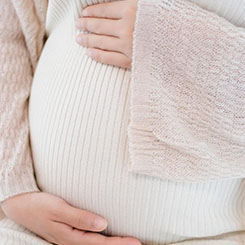 他的核心🇲🇽逻辑是：需求🇧🇮远超供给👎，不存在产能👩‍💻过剩的担😩